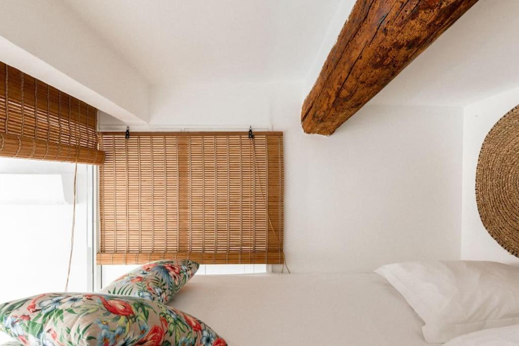 Appartement Authentique Situe En Plein Centre D'Antibes Exterior foto